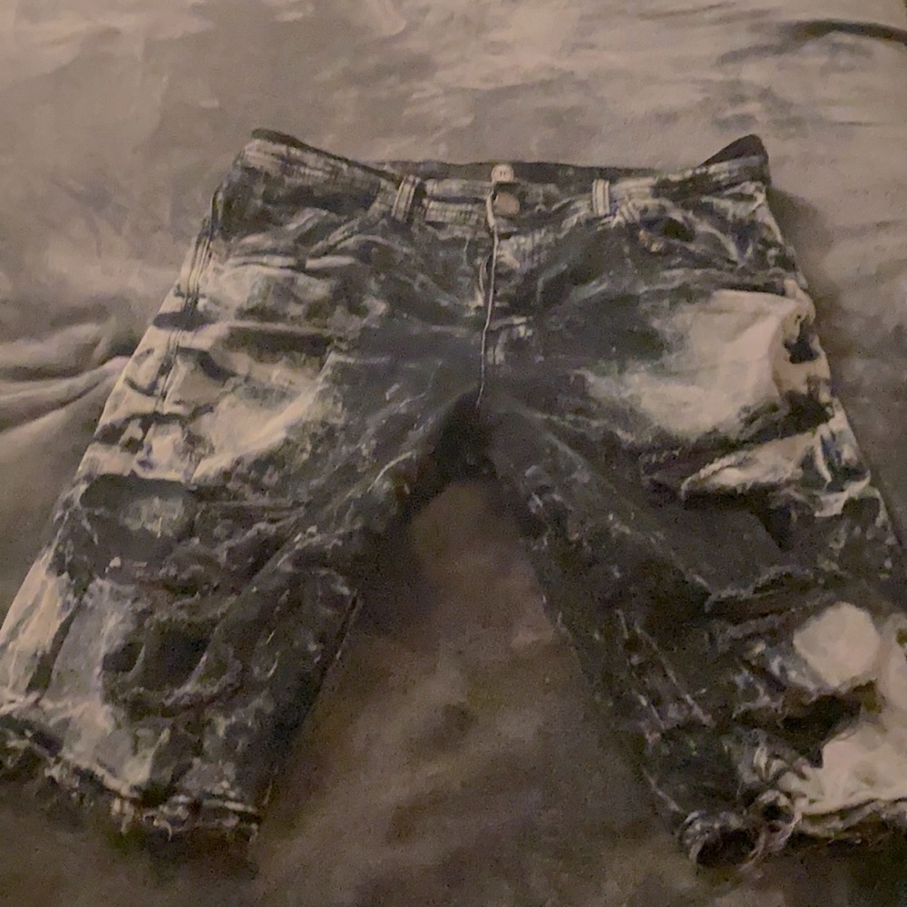 Men’s skater shorts